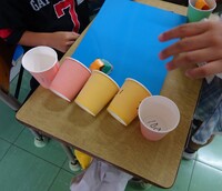 おもりの重さで転がり、得点を競うおもちゃ